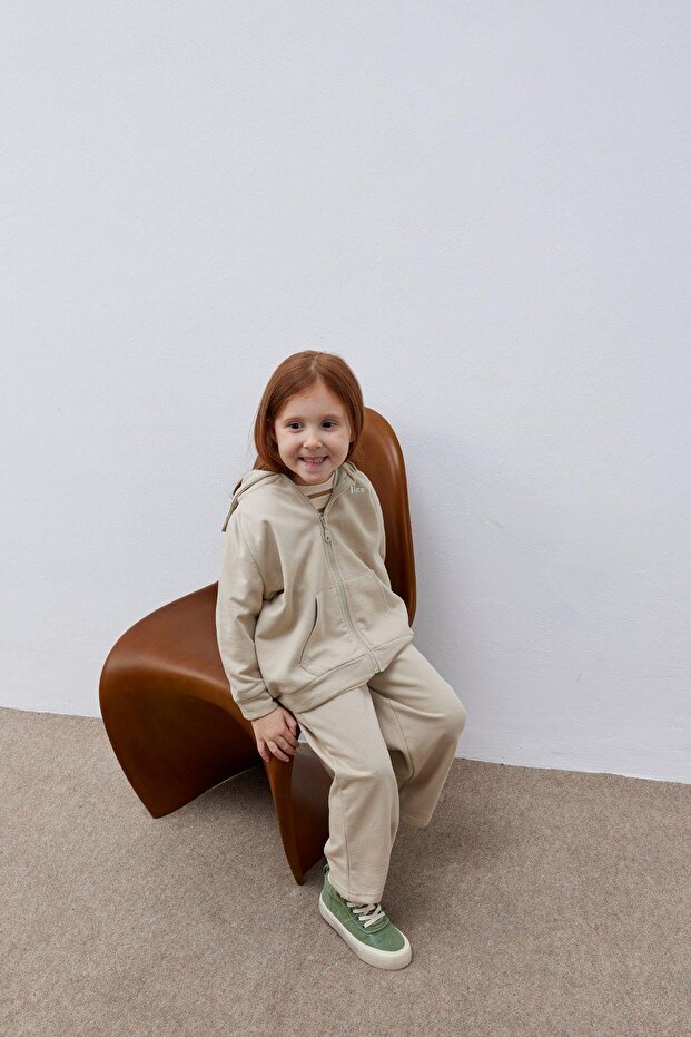 Zippered Hooded Beige Set - 5