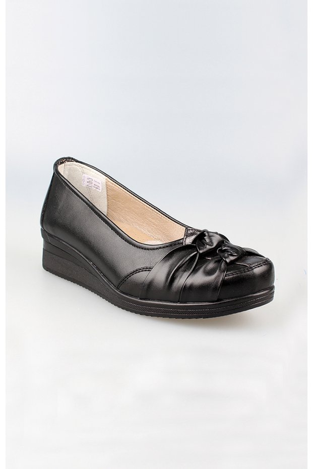 Daily Women's Comfortable and Durable Black Shoes for Mother with Genuine Leather Inner Cushion Heel(R) System C52