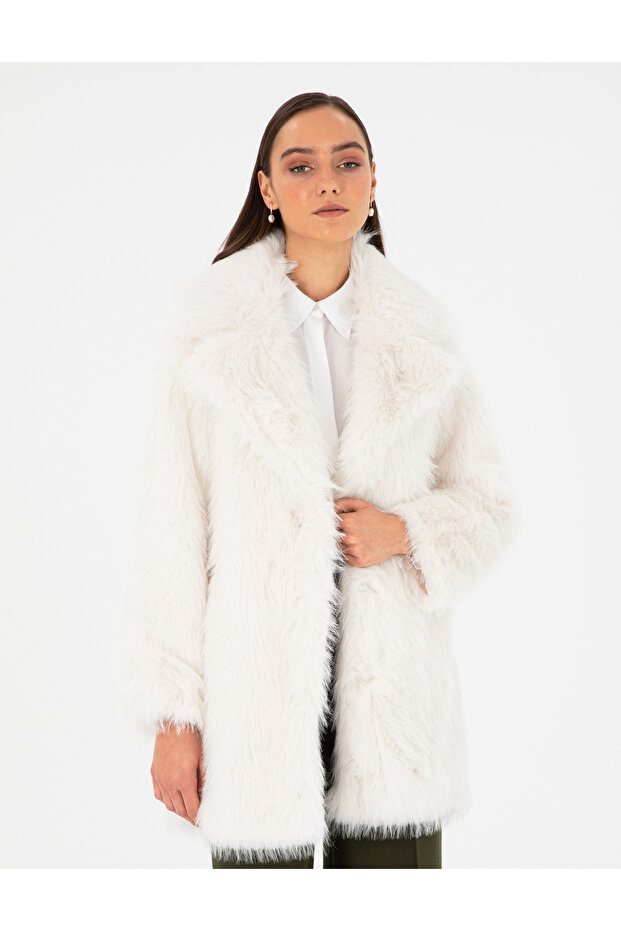 Ecru Comfort Fit Faux Fur 50296086-Vr019