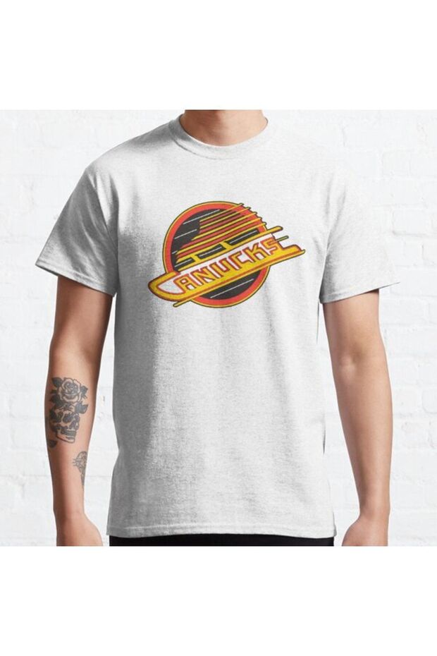 Loose Fit Unisex Vancouver Hockey Retro Canucks Skate Design Printed T-shirt