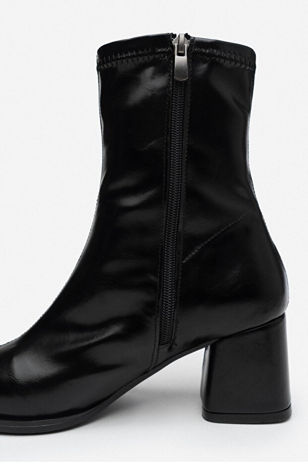 Fuzzy fekete sztreccs cipzáras részletes női sarkú csizma - 6