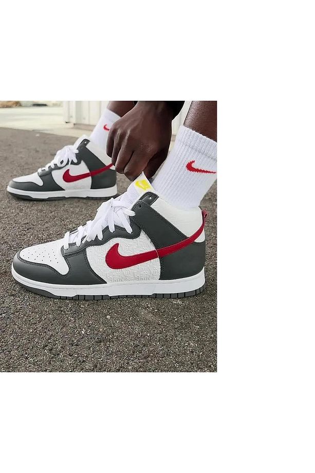 DUNK HIGH RETRO (FD0668-001) - 1