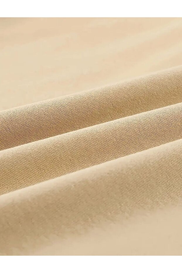 سويت شيرت مضلع بطبعة رائد فضاء - 3