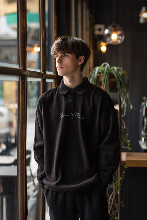 Siyah Oversize/Geniş Kesim Yazı Baskılı Polo Yaka Sweathisrt TMNAW25SW00019 - 2