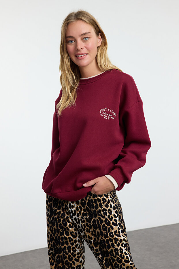 Bordo Slogan Nakışlı Renk Bloklu Oversize Kalıp Kalın İçi Polarlı Örme Sweatshirt TWOAW25SW00245 - 1