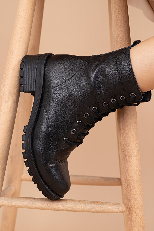 Febra Kadın Hakiki Deri Kalın Tabanlı Siyah Postal Bot - 3