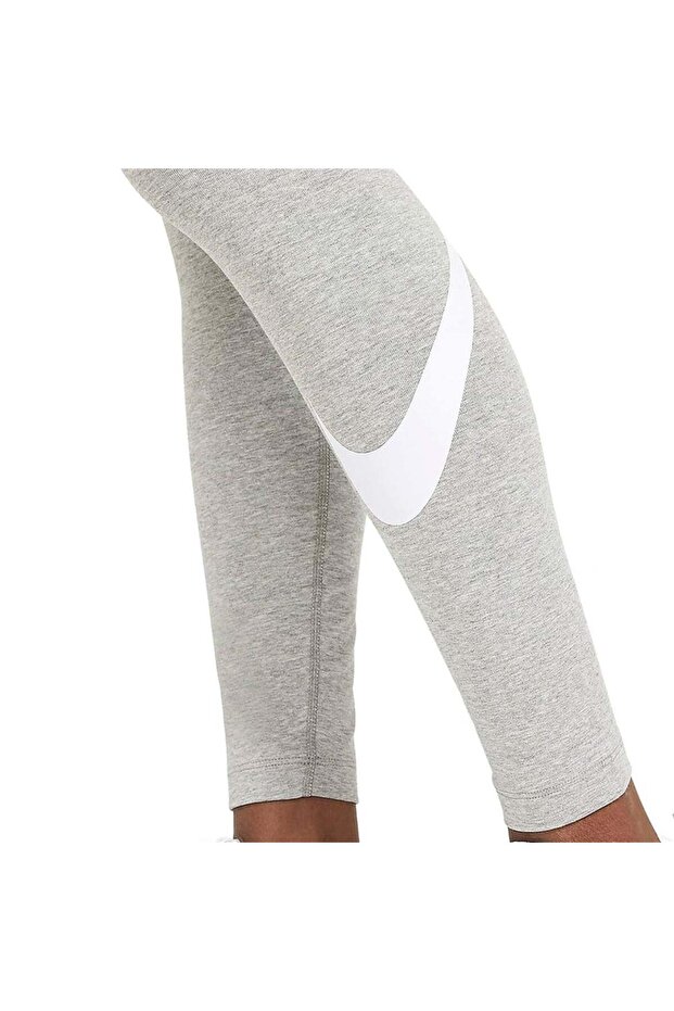 Sportswear Essential - 4