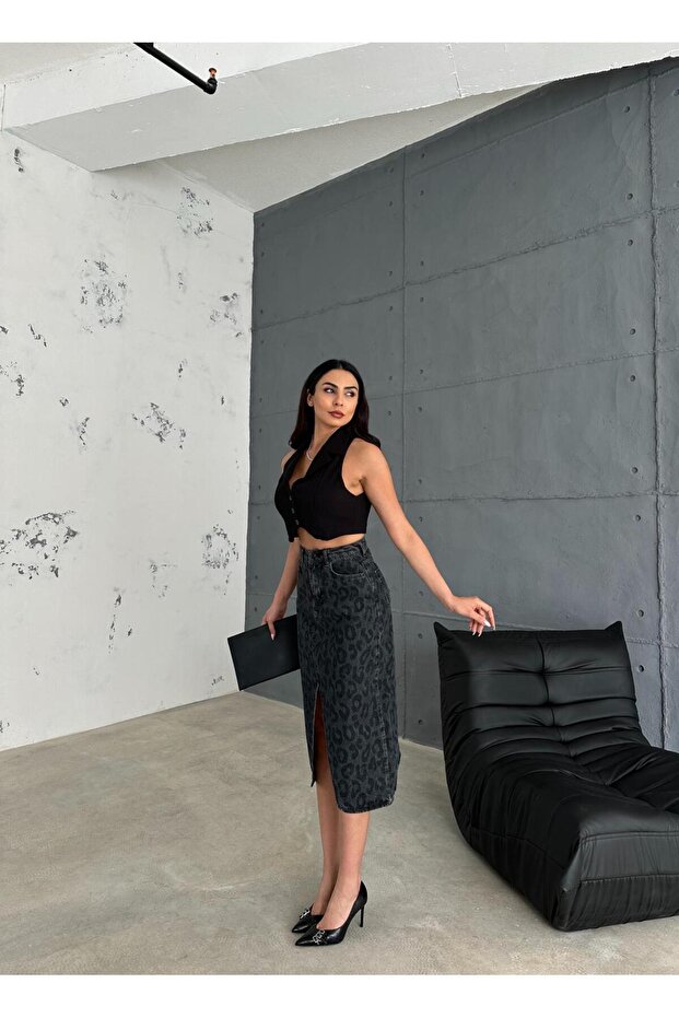 Leopard Print Midi Skirt - Stylish and Comfortable - 3