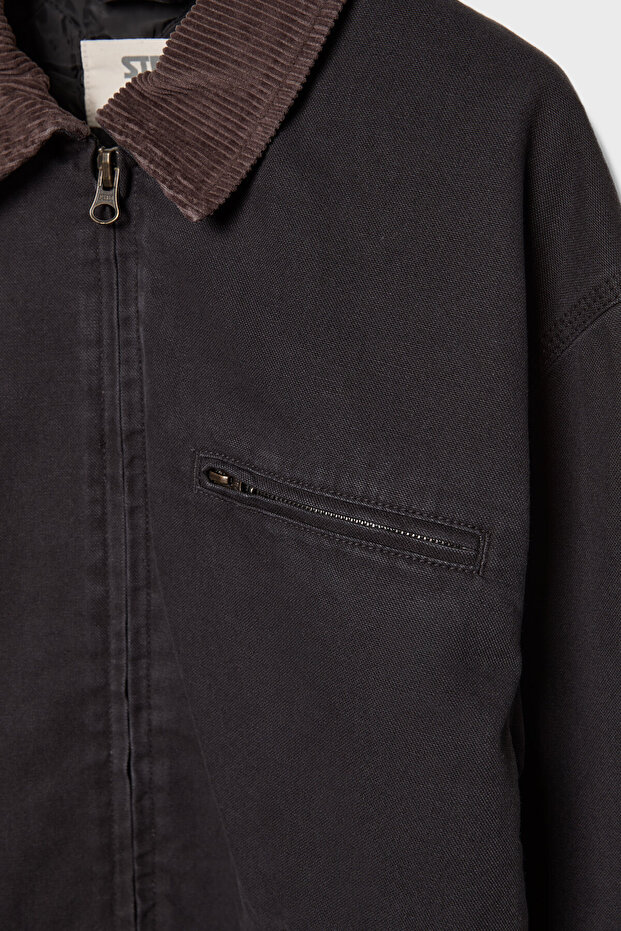 Jacket with pockets and a contrast collar - 7