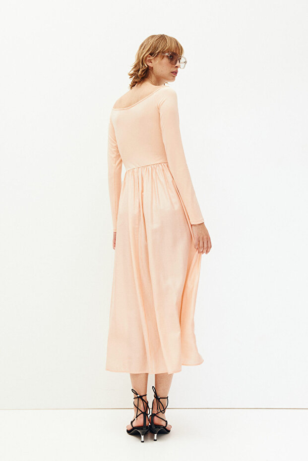 Omuzları Açık Elbise - 4