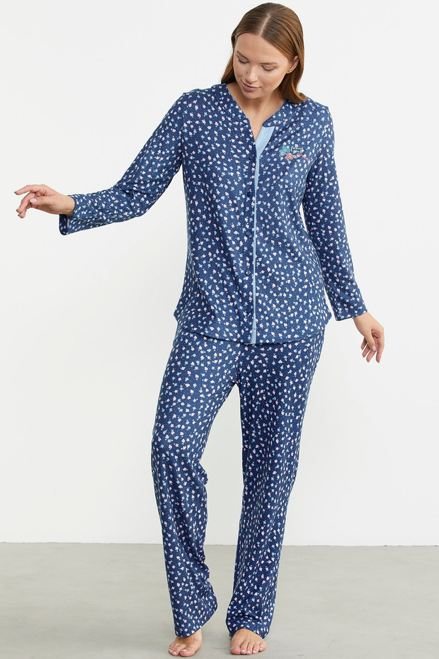 طقم بيجامة بأكمام طويلة وأزرار باللون الأزرق - 4