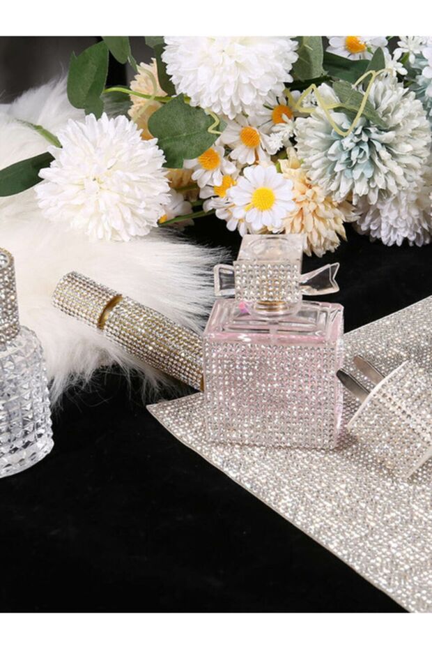 ملصق كريستال - 2