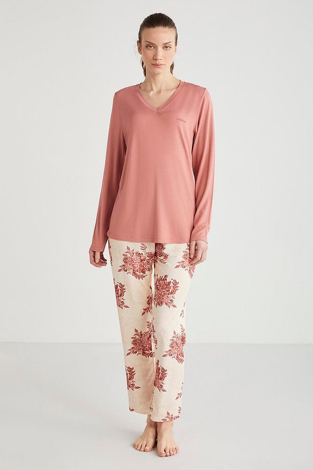 Yumuşak dokulu pijama takımı - 1