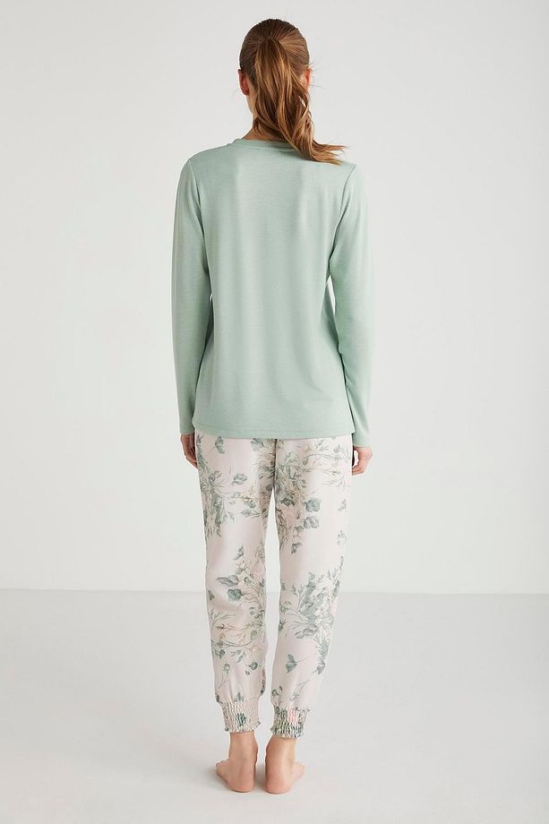Çiçek desenli pijama takımı - 4