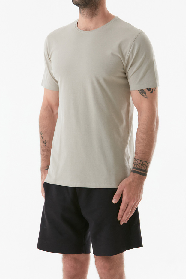 Crew Neck Basic T-Shirt - 6