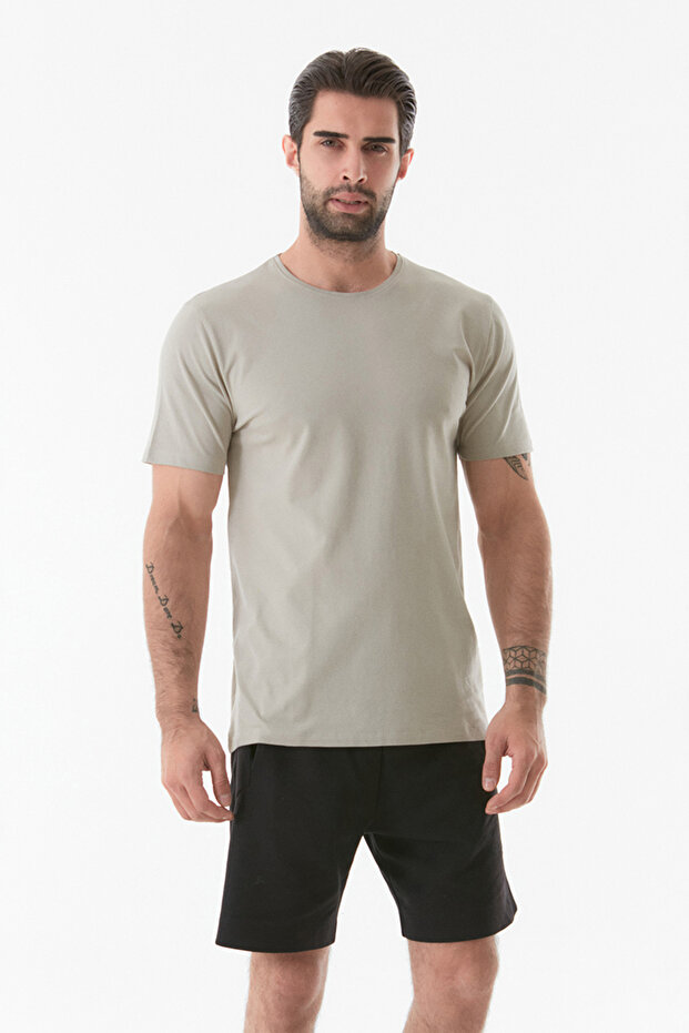 Crew Neck Basic T-Shirt - 2