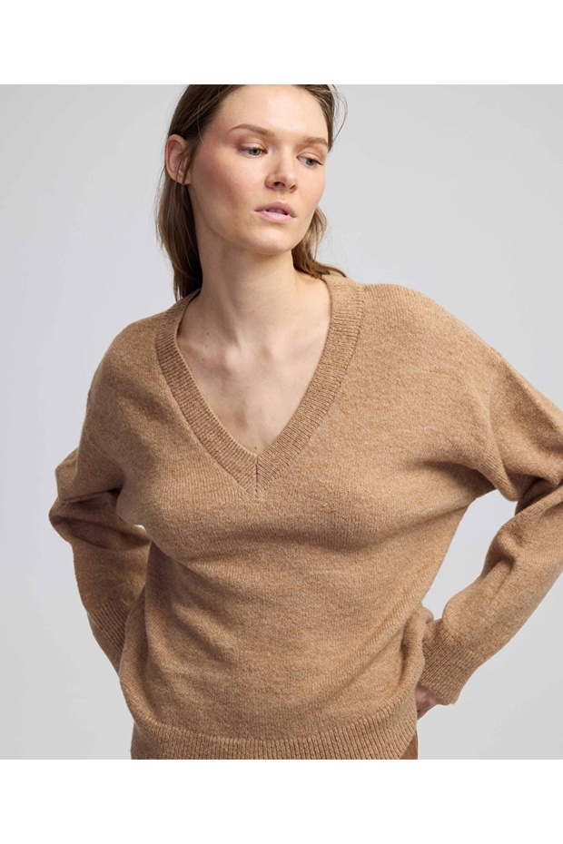 V yaka basic triko - 1