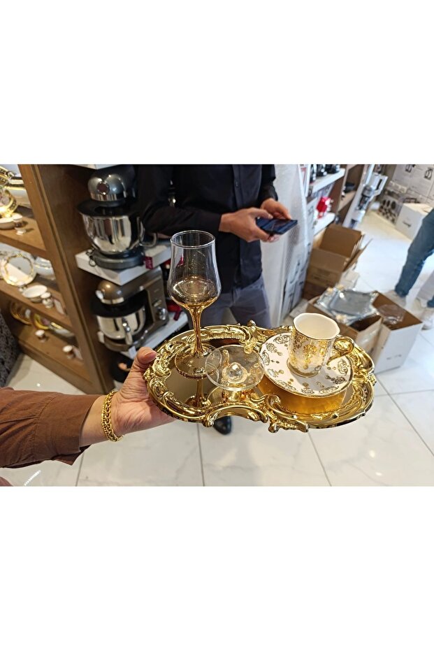 Esterhomedecor 6-Piece Metal Presentation Tray Gold
