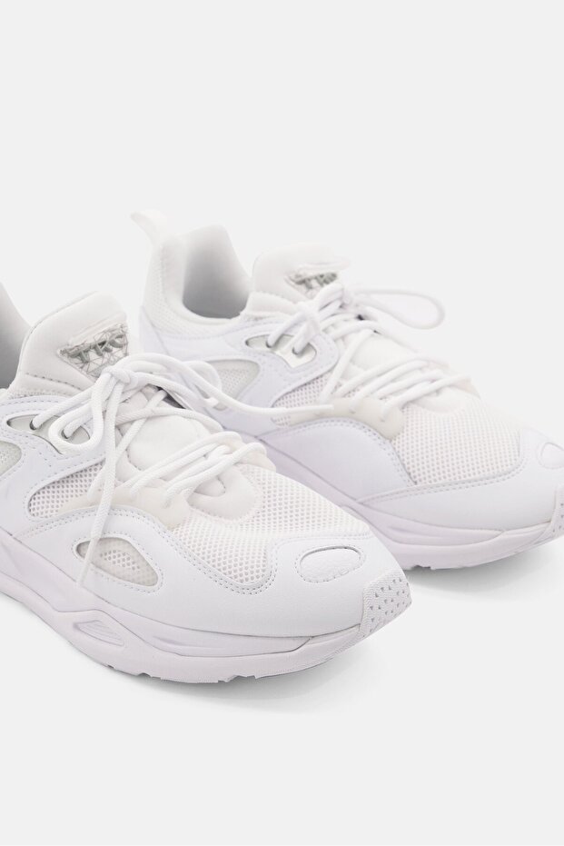 Men Lace Up TRC Blaze Triple Sports Shoes, White - 3