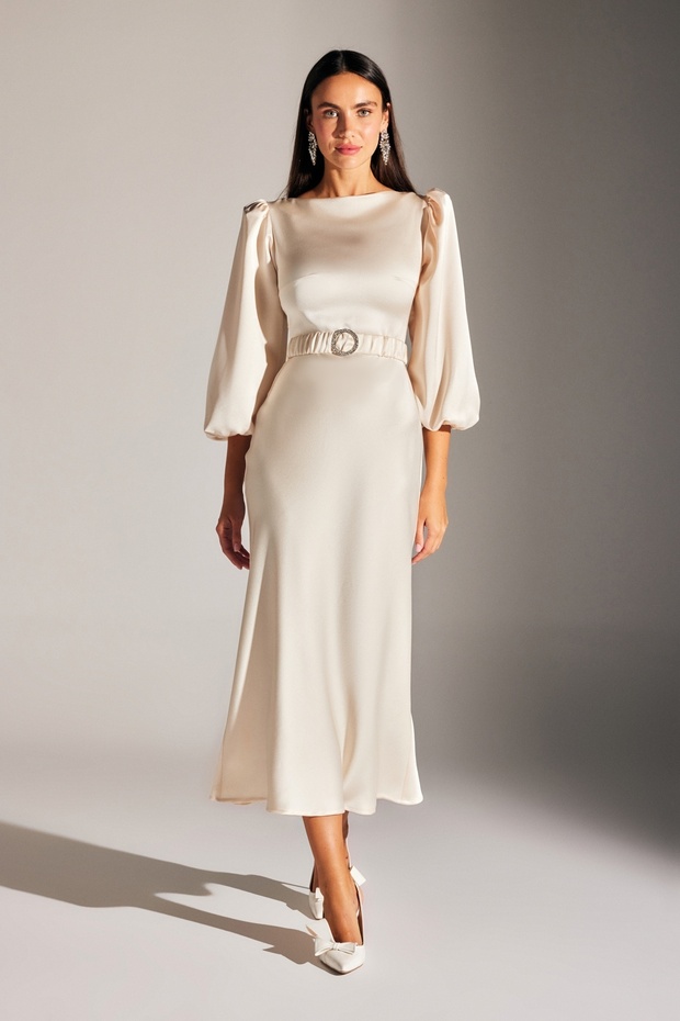 DIANA ECRU-Kleid mit Ballonärmeln und Steingürtel - 1