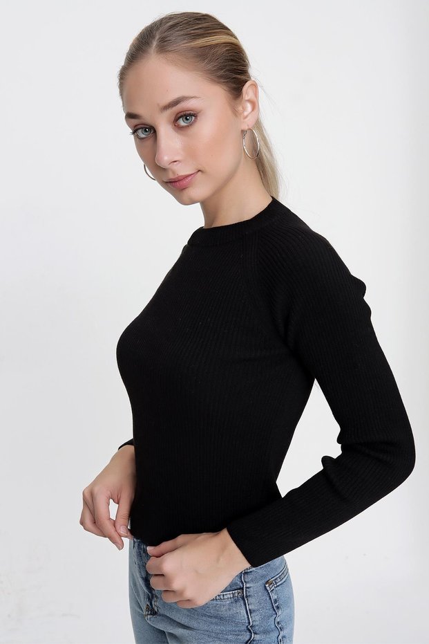 Women's Black Crew Neck Ribbed Thin Knitwear Sweater 22wk201