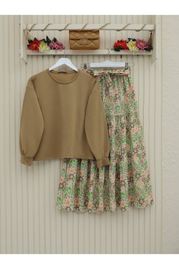 بدلة مزدوجة بحزام منقوشة بالزهور - 1