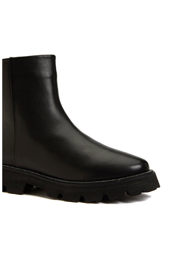 Siyah Kadın Bot - 6