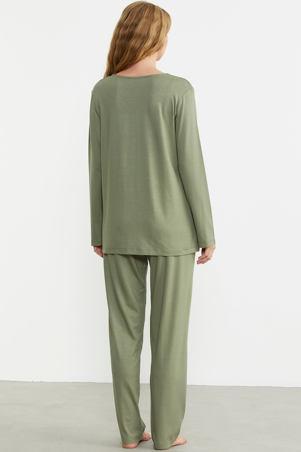 طقم بيجامة مريح باللون الأخضر - بأزرار أمامية - 6