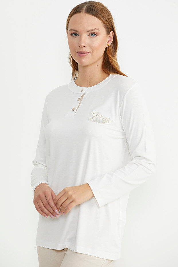 طقم بيجامة منقوشة باللون البيج - 5