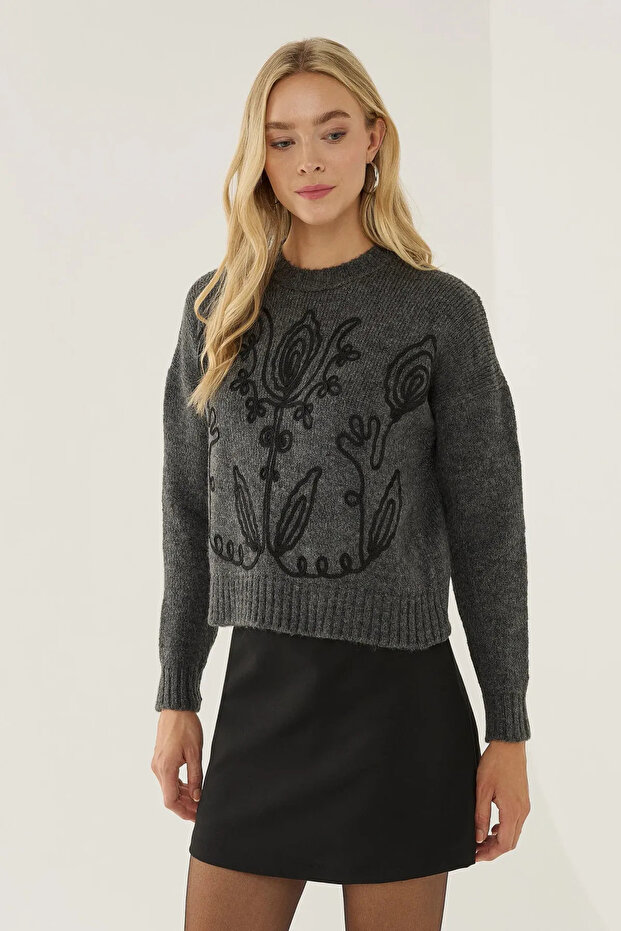 Çiçek Desenli Bisiklet Yaka Süveter - 1