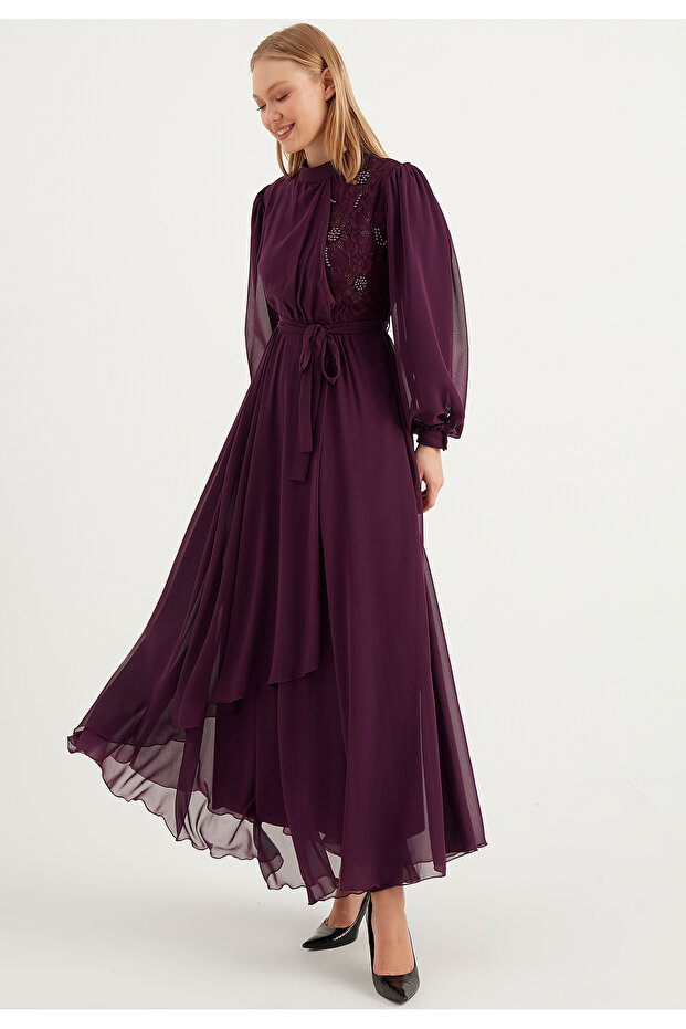 Langes Chiffonkleid mit Spitzendetail - 4