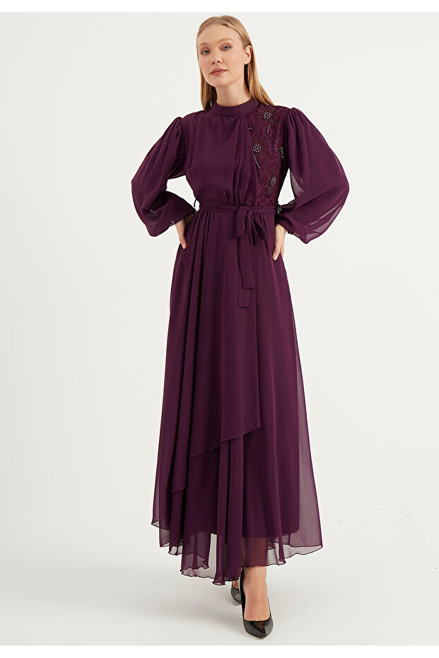 Langes Chiffonkleid mit Spitzendetail - 3