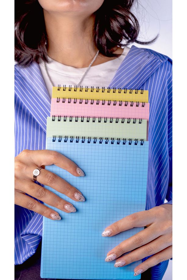 A5 Spiralli Okul Defteri 50 Yaprak 100 Sayfa 4'lü Set Kareli Defter Bloknot Defter Renkli Defter - 3
