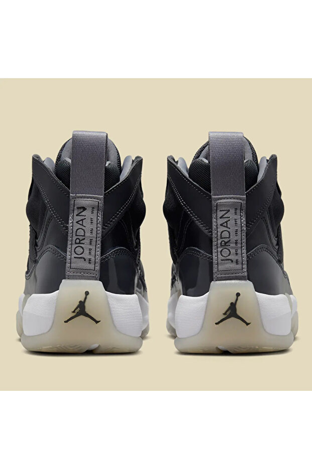 Jumpman Two Trey - 4