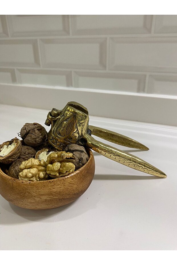 Copper casting walnut and hazelnut cracker - 1