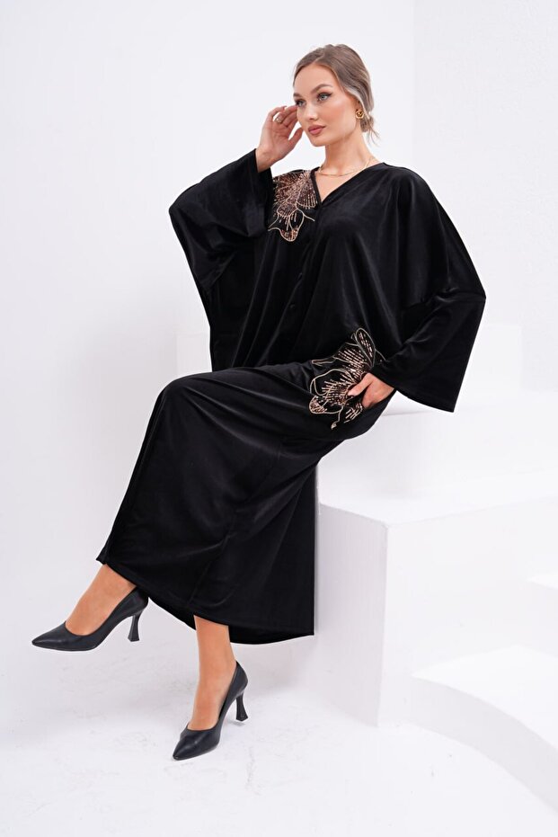 Women's Black Velvet Shoulder and Back Embroidery Stylish Plus Size Dress