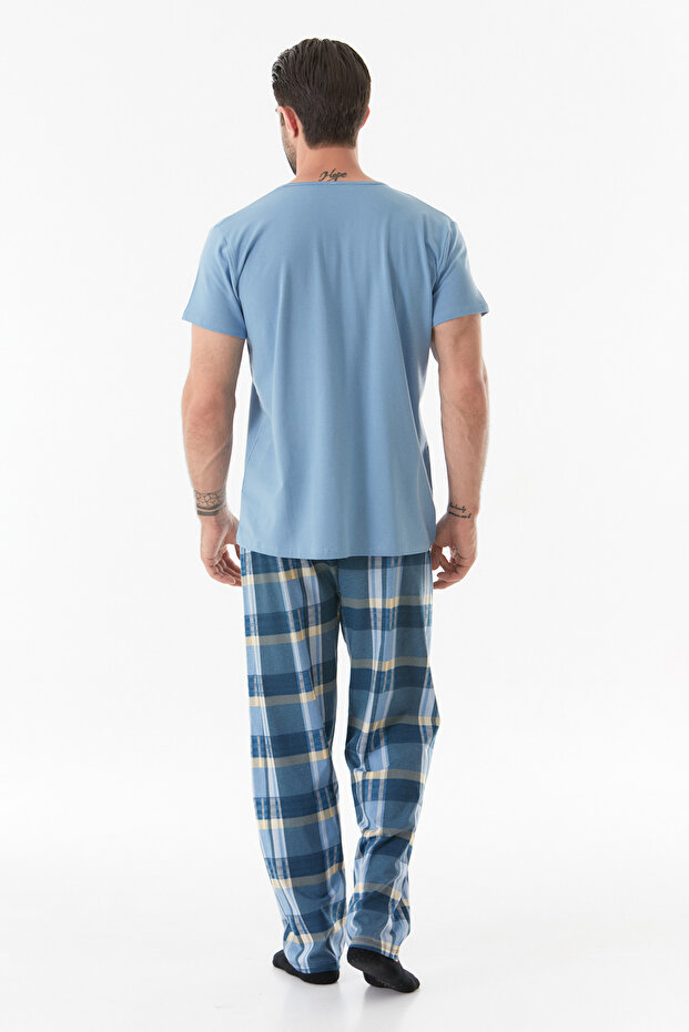 طقم بيجامة منقوشة بأزرار - 4