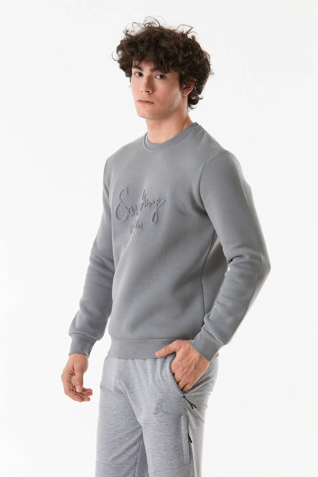 3 Thread Embossed Crew Neck Sweatshirt - 4