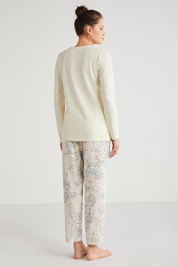 Yumuşak dokulu pijama takımı - 4