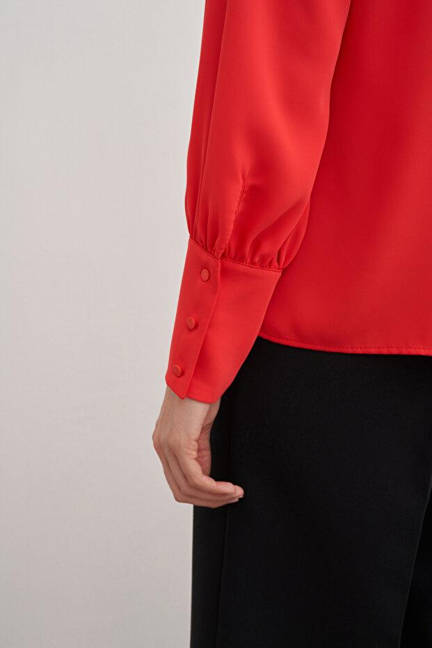 Gül Broşlu Bluz - 5