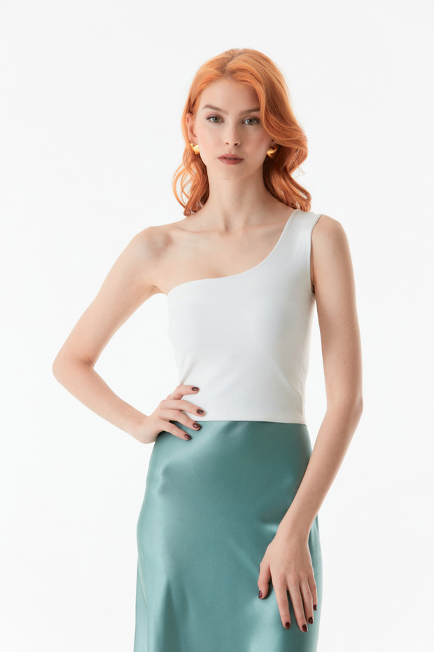 بلوزة قصيرة الأكمام الأساسية - 4