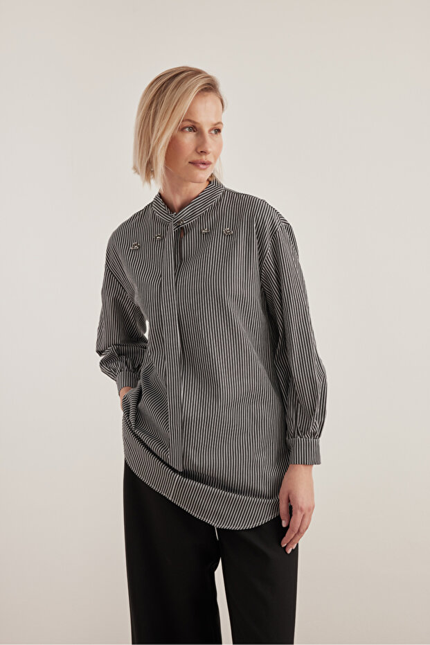 Yaka İşlemeli Çizgili Bluz - 1