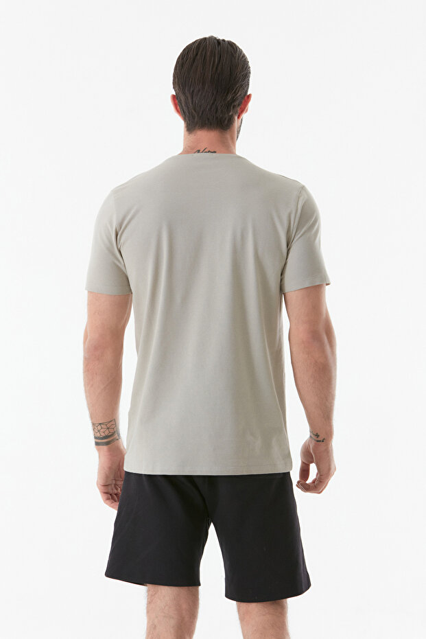 Crew Neck Basic T-Shirt - 4