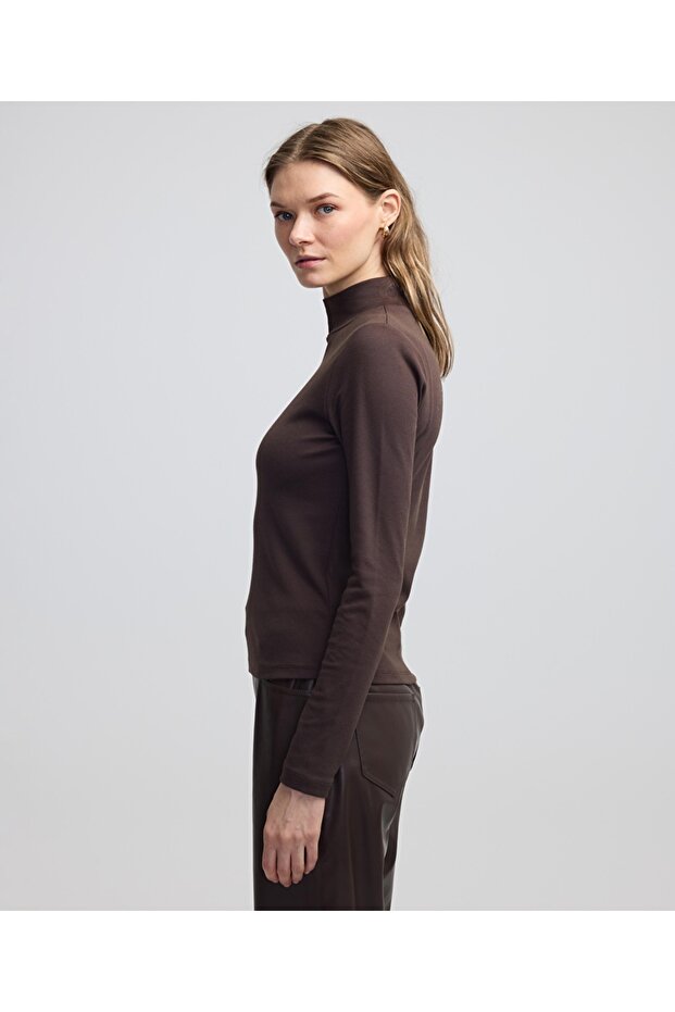 Basic turtleneck t-shirt - 5