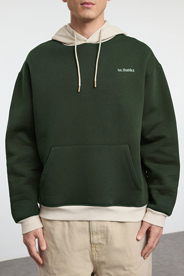 Haki Oversize/Geniş Kesim Kapüşonlu İçi Polarlı Renk Bloklu Nakışlı Sweatshirt TMNAW25SW00067 - 3