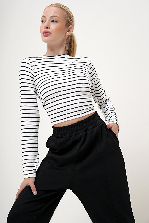 Women's White Crew Neck Striped Ribbed Blouse Prm1058