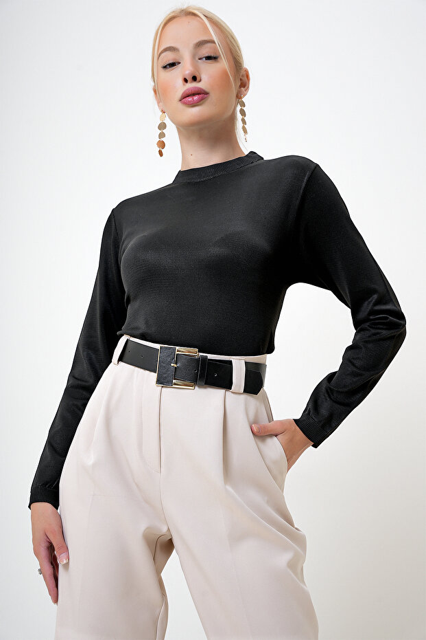 Kadın Siyah Bisiklet Yaka Basic Bluz PRM1064 - 4