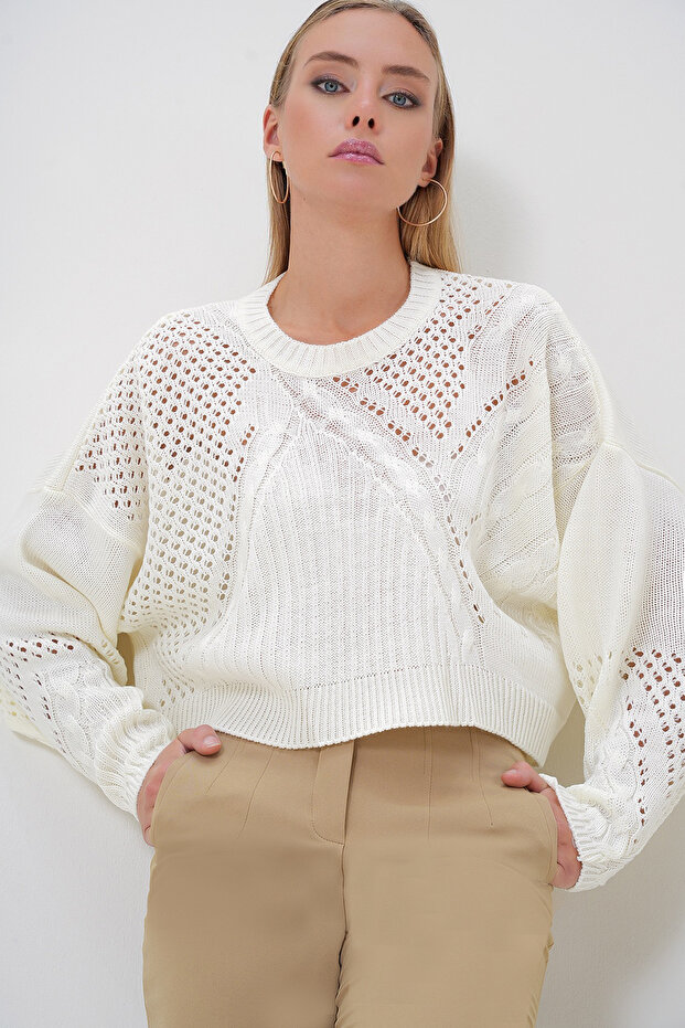 Women's Ecru Crew Neck Hairnet Patterned Hole Openwork Crop Sweater Alc-X12975