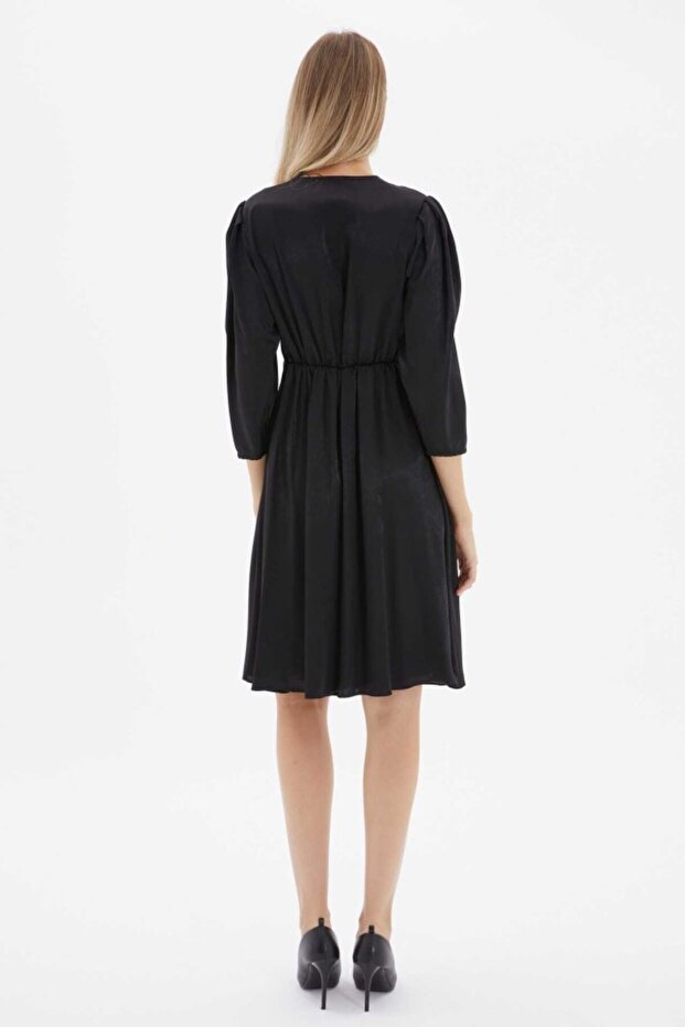 Kruvaze Omuzları Pileli Anvelop Elbise - 8