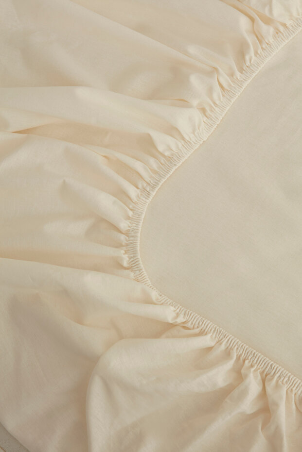 Basic 100% Cotton King Size Fitted Sheet Ecru - 1